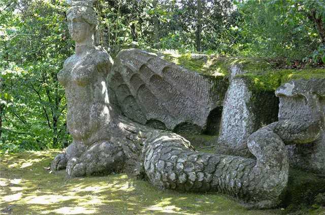 Каменные скульптуры Сакро Боско
