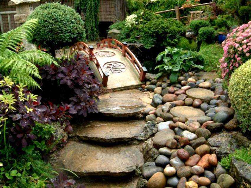 применение натурального камня в оформлении сада