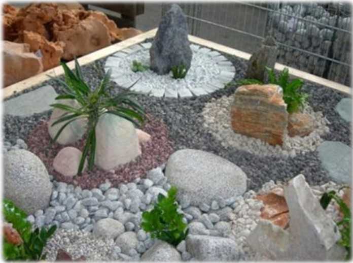 Сад камней в миниатюре.